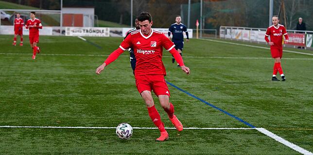 Rettet den Punkt: Benjamin Streuff traf doppelt für den FC RW Weilheim und sichert kurz vor Spielende mit seinem 16. Saisontreffer das ...