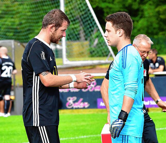 Bild 37: FC Wallbach dreht die Partie und gewinnt mit 3:2 gegen den FC RW Weilheim &ndash; und wir haben die Bilder!