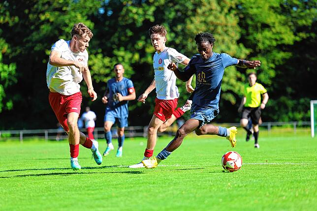 Bild 2: Unsere Bildergalerie vom Verbandsliga-Auftakt zwischen Südstern Singen und dem SC Pfullendorf