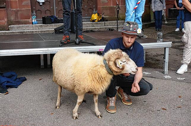 Bild 30: Der Bock ist getauft