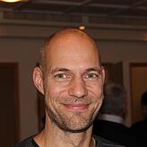 Aik Reuter, 48.