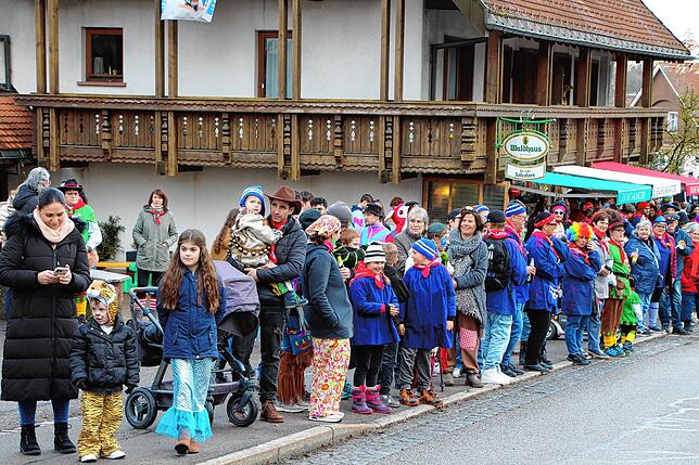 Bild 34: Bilder der Fasneteröffnung mit Schlüsselübergabe am Rathaus