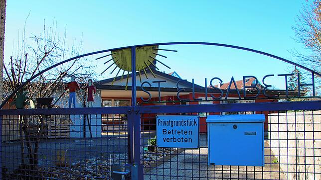 Die Kindergarten St. Elisabeth ist aktuell geschlossen. Obwohl zwei Kohorten gebildet wurde, gibt es auch ohne Kontakt zwischen den ...