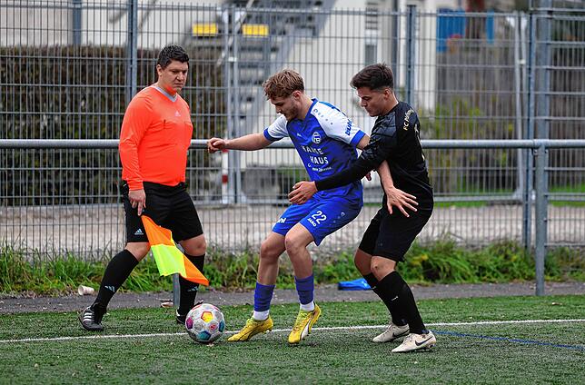 Bild 23: Unsere Bildergalerie vom Landesliga-Spitzenspiel zwischen dem FC Radolfzell und dem FC Pfaffenweiler