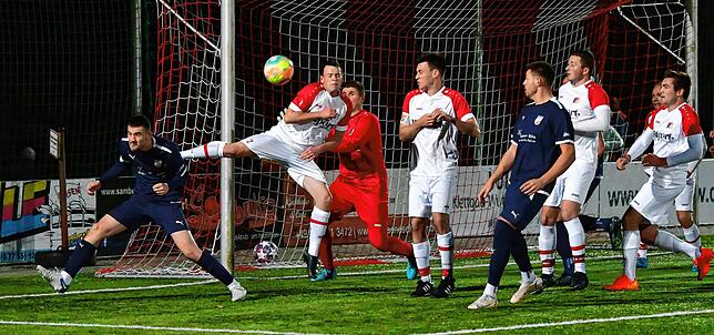 Bild 38: VfB Waldshut feiert 9:0-Kantersieg beim FC Rot-Weiß Weilheim &ndash; und wir haben Bilder!