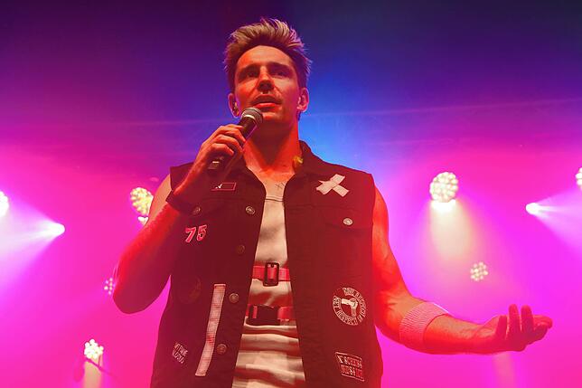 Alexander Eder begeistert sein Publikum beim Tuttlinger Open-Air-Festival.