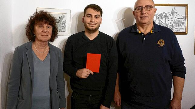 Nach der Sitzung in Waldshut (von links): Die Vorsitzende der SPD Waldshut, Claudia Hecht, der Juso-Kreisvorsitzende Malik Tümkaya, seit ...
