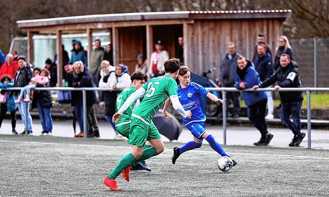 Bild 13: Die besten Bilder der Partie zwischen den B-Jugendteams des FC Radolfzell und der DJK Villingen