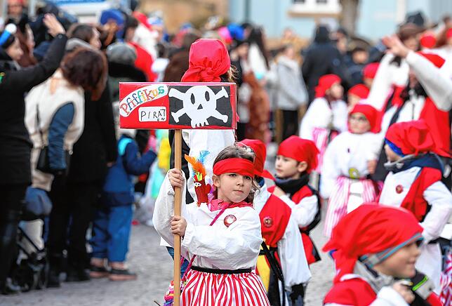 Bild 3: Donaueschingen: Kinderumzug zum Schmutzigen Donnerstag begeistert die Stadt – Bilder!