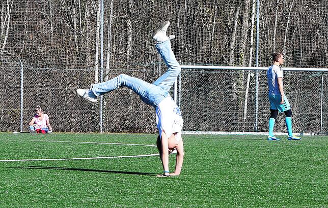 Bild 10: FC Überlingen besiegt SC Konstanz-Wollmatingen. Wir waren mit der Kamera dabei!