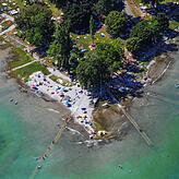 (Archivbild) Das Strandbad, das Konstanzer liebevoll Hörnle nennen, bietet im heißen Sommer Abkühlung.