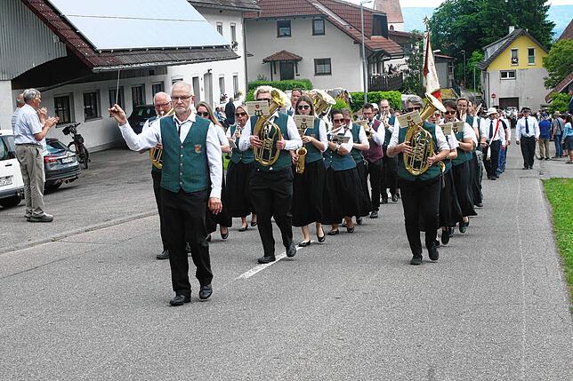 Bild 37: Bilder vom Bezirksmusikfest mit Umzug in Lausheim