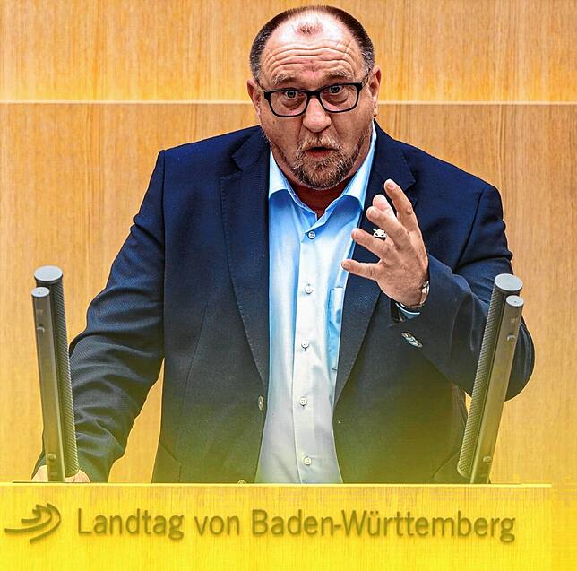 Klaus Hoher kritisiert die zu hohen Kosten für Herdenschutzmaßnahmen in Baden-Württemberg.