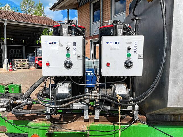 Mit Hilfe der Technik, kann das Wasser immer wieder auf die notwendige Temperatur geheizt werden.