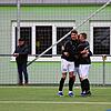 Torjubel: Douglas Knappe (links) feiert hier seinen Zweiten Treffer.
