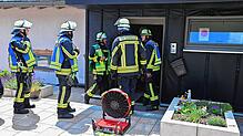 Die Feuerwehr muss am Montagmittag zu einem Kellerbrand in Peterzell ausrücken.
