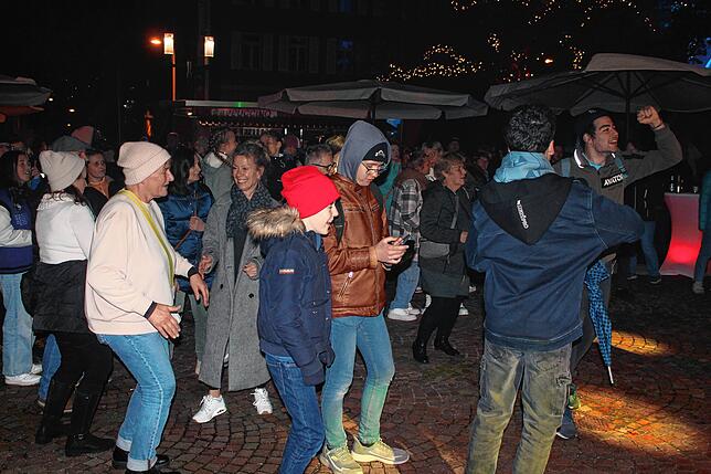 Bild 3: Jubiläums-Herbstfest beginnt mit SWR3-Party auf dem Rathausplatz