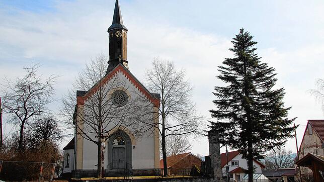 In der Filialkirche St. Benedikt sind umfangreiche Elektroinstallationen notwendig, die auch Beleuchtung und Heizung umfassen (ca. ...