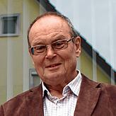 Harald Weh schaut mit Sorge auf die Witterung. Wenn es dieses Jahr mit dem Blumenteppich klappen soll, muss es bald kühler werden. Das ...