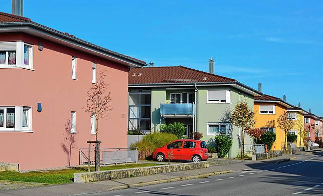 Günstigen innenstadtnahen Wohnraum stellt die Stadt über ihre Maria-Lanz-Stiftung in der Bernhardstraße zur Verfügung. Diese Lage nahe ...