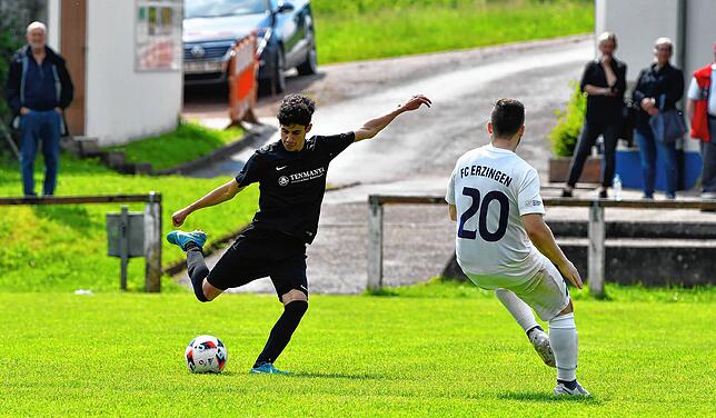 Bild 11: FC Erzingen siegt mit 6:3 bei der Spvgg. Brennet-Öflingen &ndash; und wir haben die Bilder!