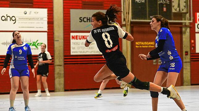 Die meisten Vereinsaktivitäten des TV. St. Georgen finden in der Halle statt. Wie hier das erste Spiel der neu gegründeten ...