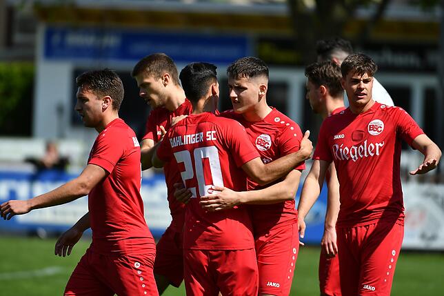 Bild 4: SV 08 Laufenburg unterliegt mit 1:3 bei der Reserve des Bahlinger SC &ndash; und wir haben Bilder!