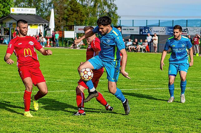 Bild 15: SV Buch besiegt den FC Wallbach mit 6:0 &ndash; und wir haben Bilder!