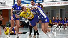 Im letzten Derby unterlag der SV Allensbach (am Ball Katharina Bok) dem TuS Steißlingen (rechts Kim Espinosa). Nun wollen die Gastgeber ...