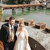 Christina und Timo Reinartz haben im September 2023 im Bad Säckinger Schlosspark geheiratet. Der Diebsturm und die Holzbrücke bieten ...
