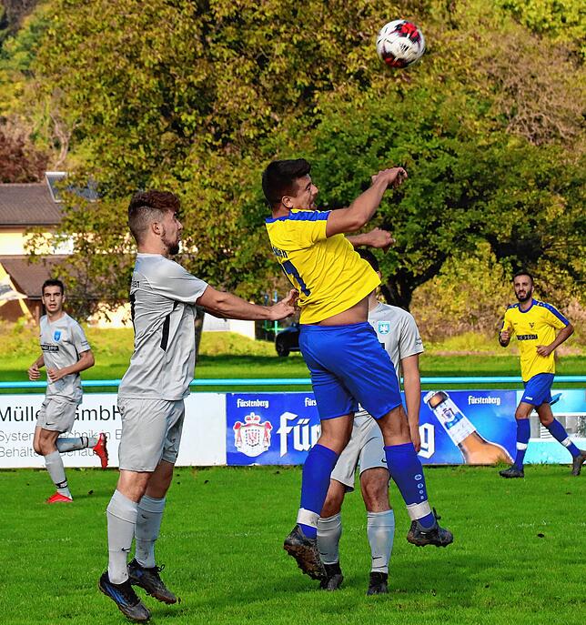Bild 8: Der TuS Stetten siegt beim FV Degerfelden deutlich mit 7:1 &ndash; und wir haben die Bilder!