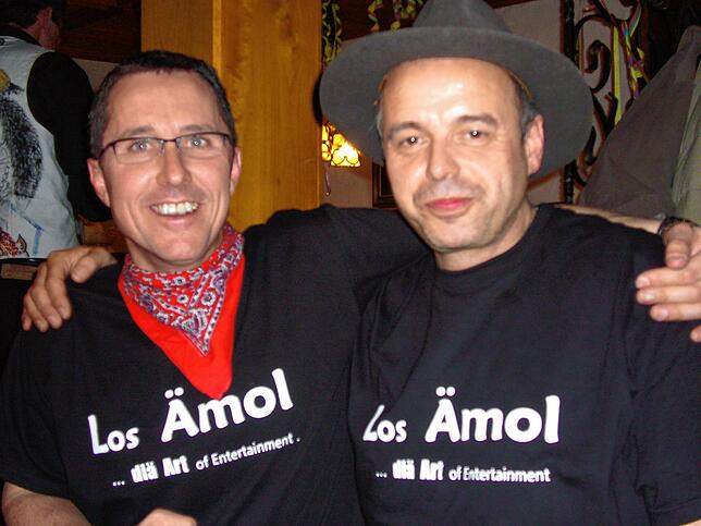 Los Ämol fordert, so wie hier im Jahr 2017, auch bei der Kneipenfasnet im Mai im Löwen-Döner in Mönchweiler zum Zuhören auf.