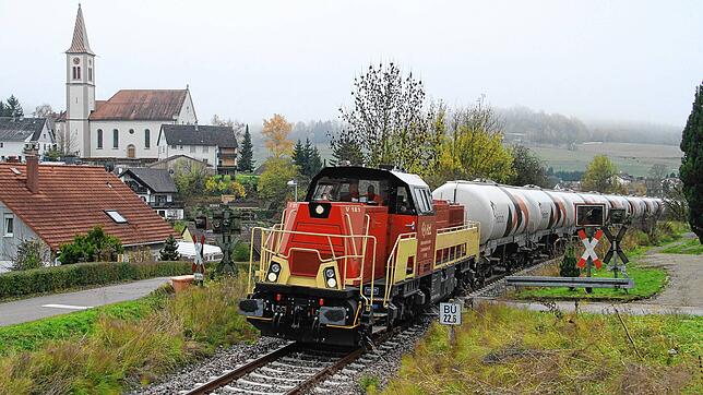 Ein historisches Bild früherer Zementzüge von 2013 aus Hoppetenzell &ndash; nun wieder ein regelmäßiger Anblick.