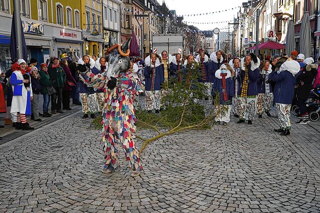 Bild 14: Glonkis, Butzesel und Hexen: Die Fasnet ruft