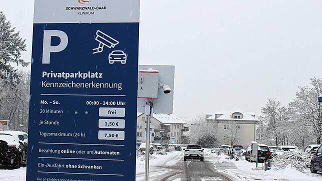 Die Schranken vor dem Parkplatz am Klinikum in Donaueschingen sind weg. Kassiert wird hier dennoch, allerdings mit einer neuen Regelung.