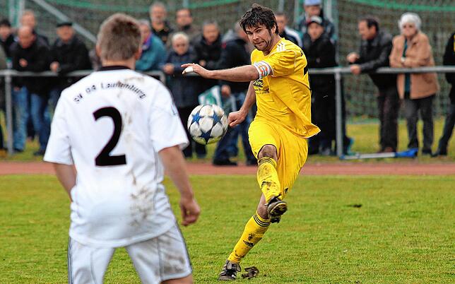 Bild 14: Schnappschüsse aus der Bezirksliga-Saison 2011/2012