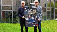 Rudolf Reim, Bürgerstiftung VS, und Matthias Fellhauer, Doubletown Bigband VS, versprechen großes Kino beim Doppelkonzert (von links). ...