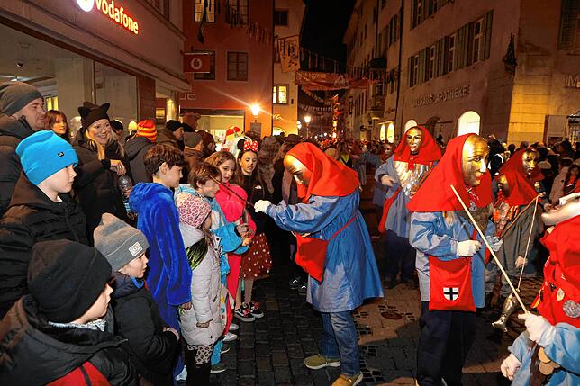Bild 23: Butzenlauf 2025: Das sind die spektakulärsten Bilder der Konstanzer Fasnacht – Jetzt ansehen