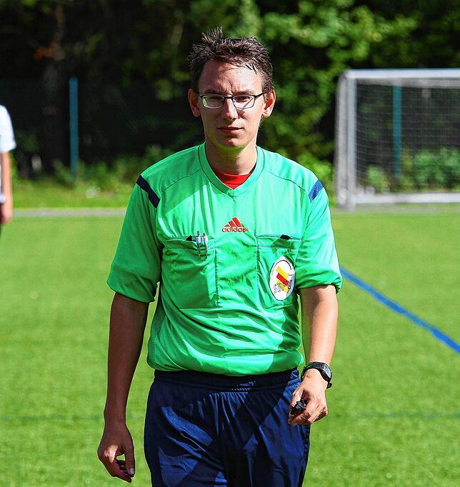 Rekord-Mann: Der seit 15 Jahren aktive Schiedsrichter Albert Hilbold vom FC Wehr hat in der abgelaufenen Saison 106 Spiele gepfiffen.