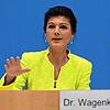 Politikerin Sahra Wagenknecht spricht während der Pressekonferenz zur Gründung des Vereins &ldquo;Bündnis Sahra Wagenknecht &ndash; Für ...