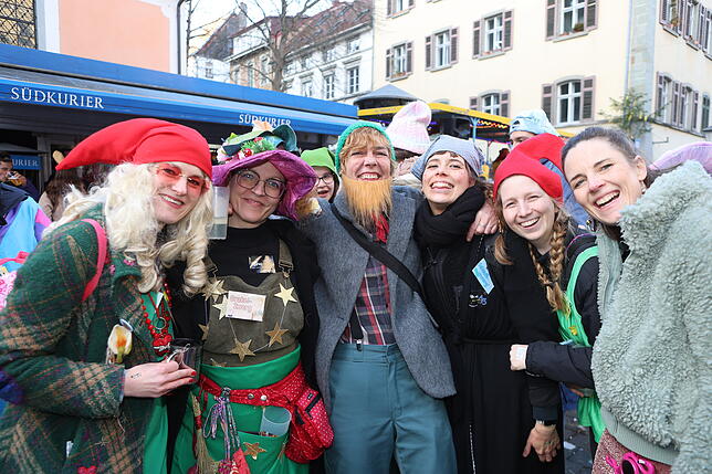 Bild 1: Konstanzer Straßenfasnacht 2025: Die Altstadt wird zum Narrenparadies - Die Bilder vom Abend!