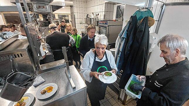Bild 11: Ein kulinarischer Hochgenuss in acht Gängen: Alle Bilder vom Küchenfest im Grünen Baum in Moos