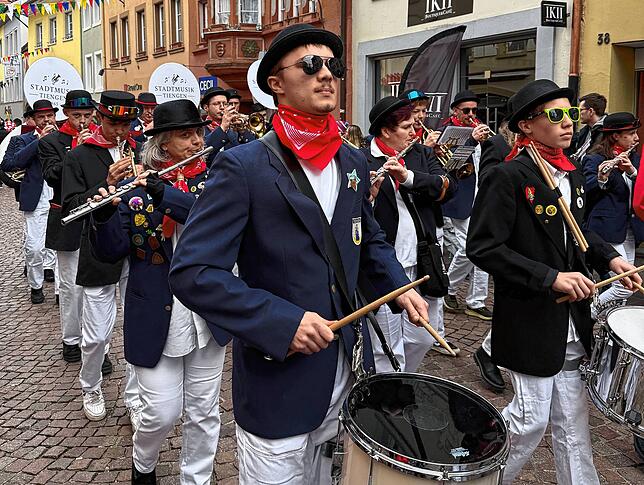 Die Tiengener Stadtmusik darf nicht fehlen.
