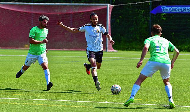 Bild 10: SG Mettingen/Krenkingen siegt 5:0 bei der U23 des SV 08 Laufenburg – und wir haben Bilder!
