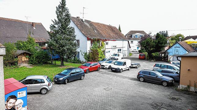 So sieht der Dorfplatz in Böhringen heute aus. Das Gebäude in der Mitte wird abgerissen und durch einen Neubau ersetzt.