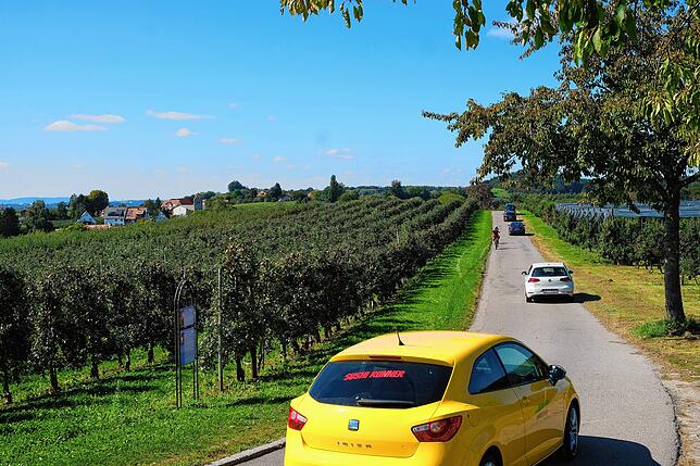 Die Strecke bei Frenkenbach wird Anwohnern zufolge oft zur Rennstrecke.