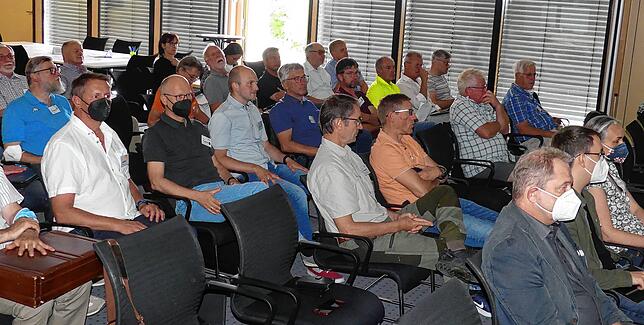 45 Teilnehmer aus sieben Kreisgemeinden haben am Workshop zur Trassenplanung teilgenommen.