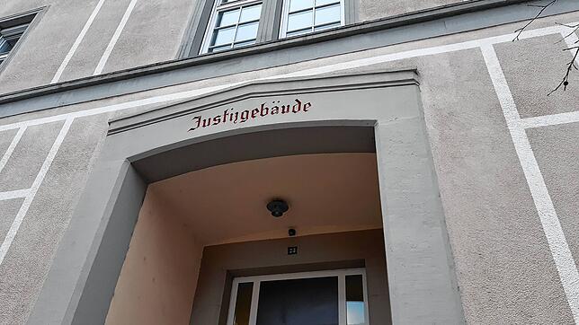 Das Amtsgericht Waldshut hatte am Mittwoch, 2. April 2025, mit einem Fall von gefährlicher Körperverletzung und Freiheitsberaubung zu tun.