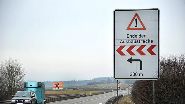 Ende der Ausbaustrecke: Die schlechte Priorisierung des Lückenschlusses trifft auch die St. Georgener Unternehmer. Bild: Jochen Hahne