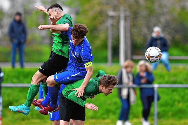 Bild 4: SV Herten unterliegt knapp mit 3:4 beim TuS Efringen-Kirchen &ndash; und wir haben Bilder!
